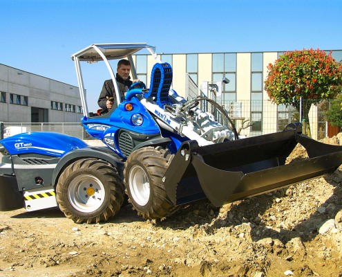 MultiOne Mini loader GT950 with multipurpose bucket