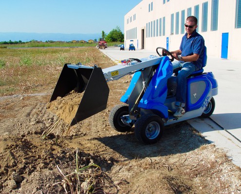 MultiOne mini loader 1 series with bucket