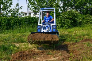 MultiOne mini loader 2 series with bucket2