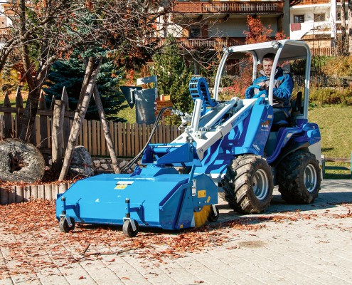 MultiOne mini loader S630 with sweeper